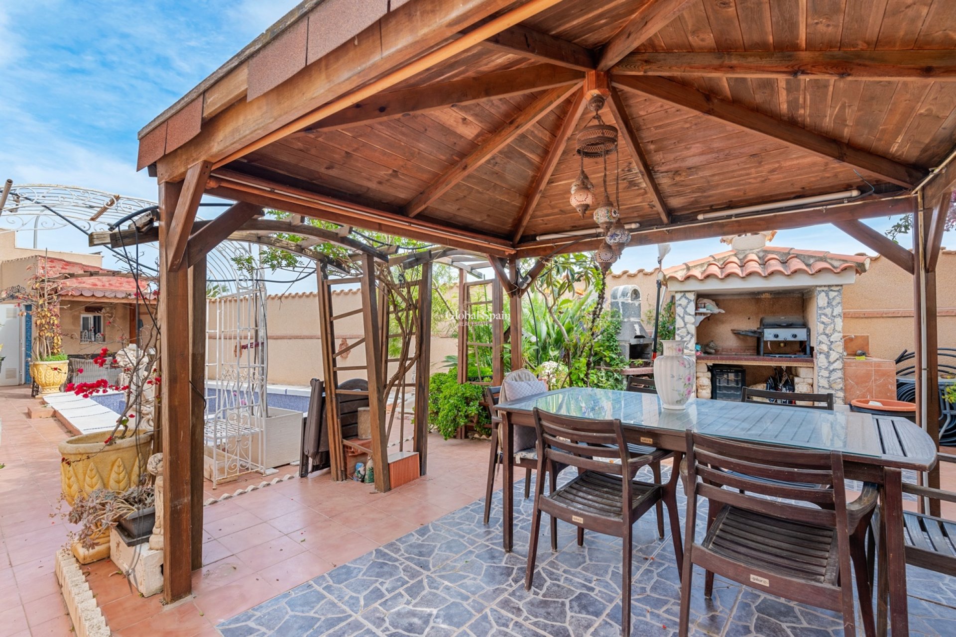 Resale - Villa -
CIUDAD QUESADA