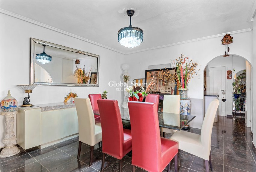 Resale - Villa -
CIUDAD QUESADA