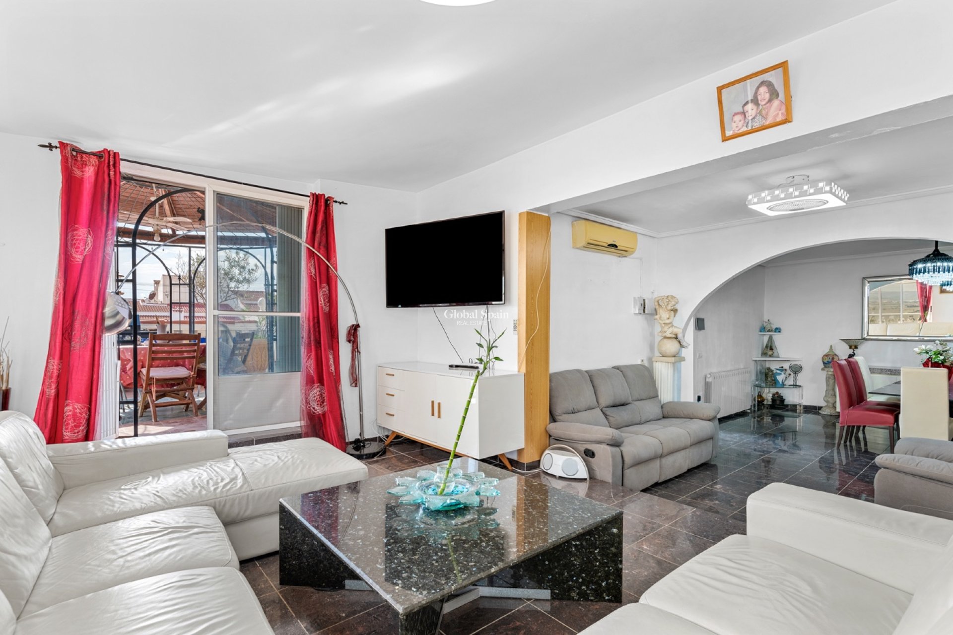 Resale - Villa -
CIUDAD QUESADA