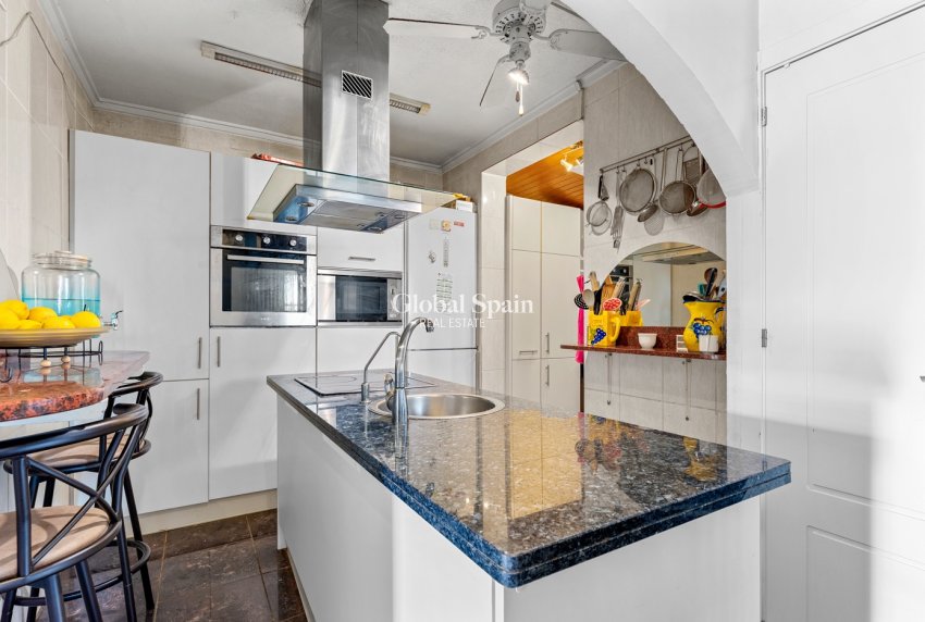 Resale - Villa -
CIUDAD QUESADA