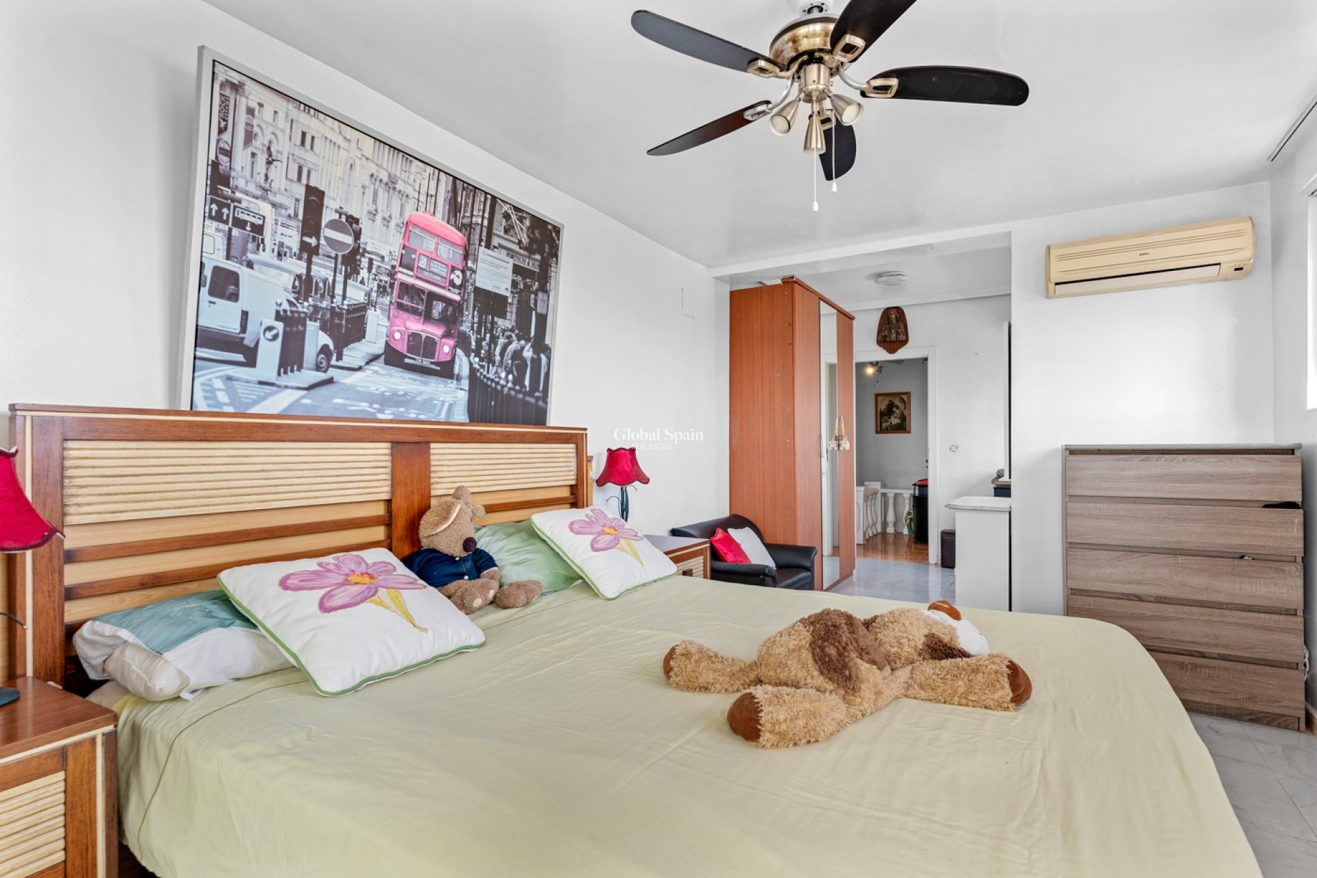 Resale - Villa -
CIUDAD QUESADA