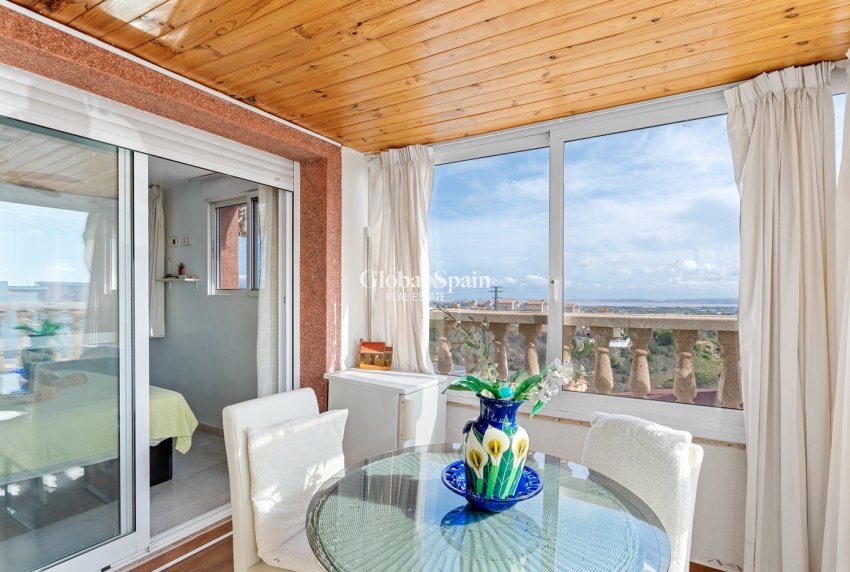 Resale - Villa -
CIUDAD QUESADA