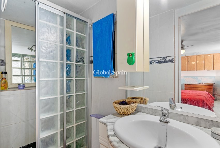 Resale - Villa -
CIUDAD QUESADA