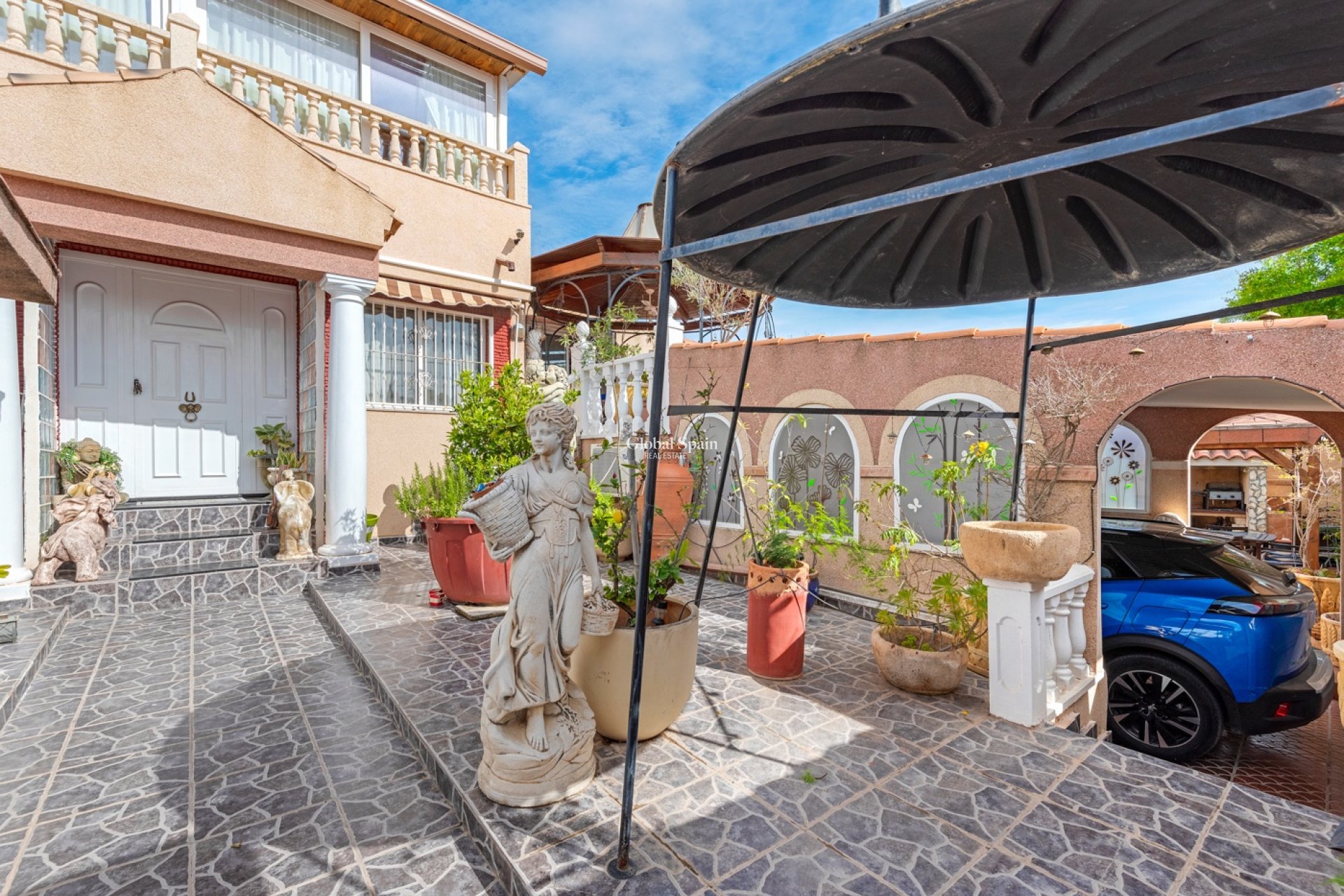 Resale - Villa -
CIUDAD QUESADA