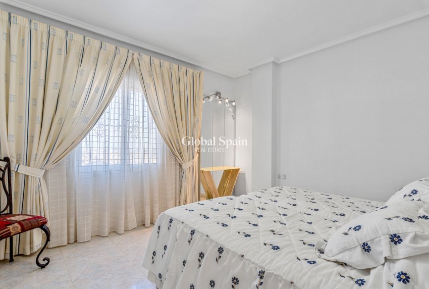 Resale - VILLA -
CIUDAD QUESADA