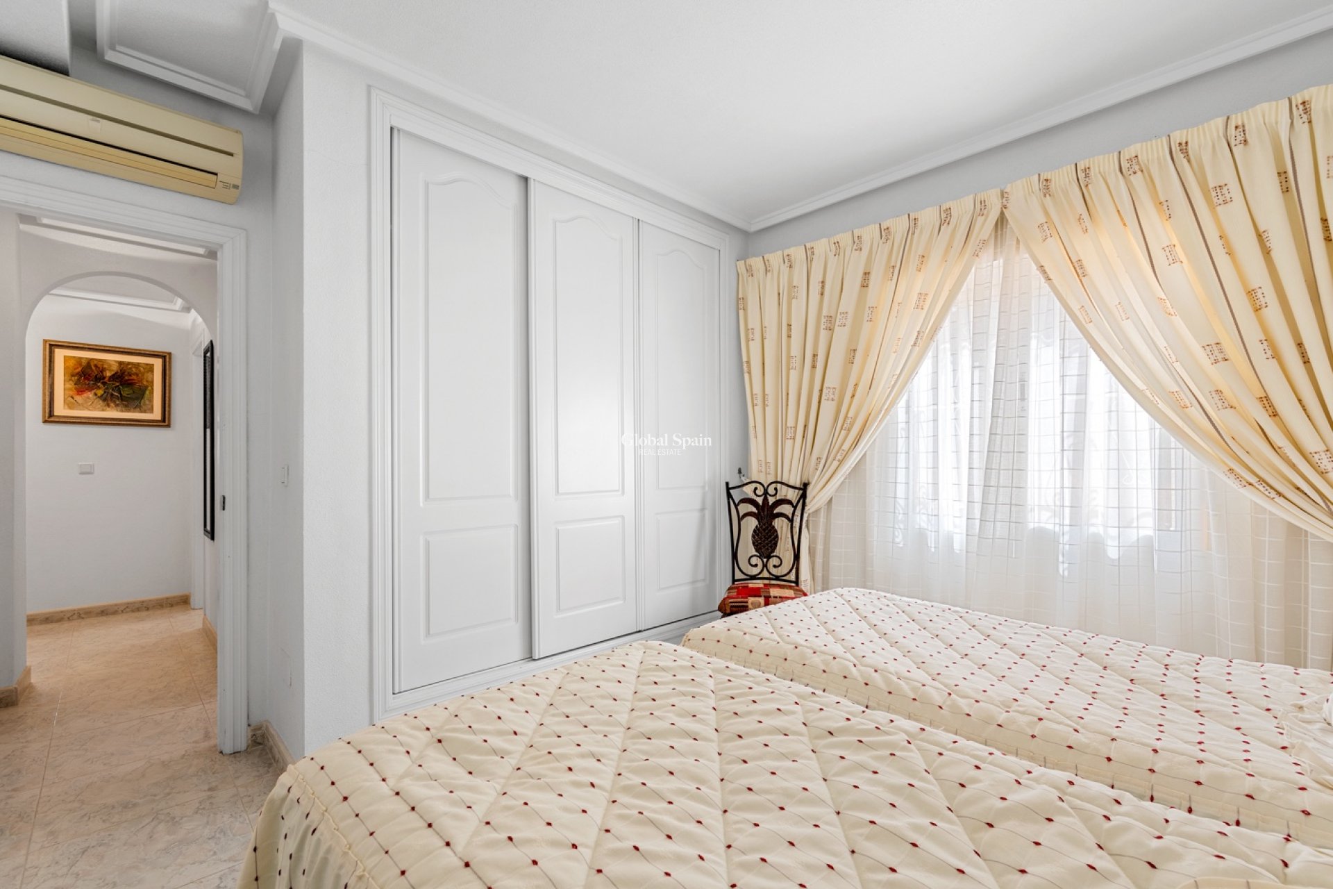 Resale - VILLA -
CIUDAD QUESADA