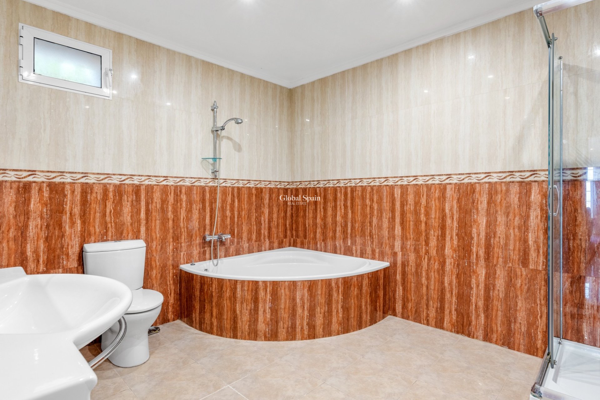 Resale - VILLA -
CIUDAD QUESADA