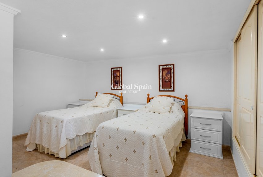 Resale - VILLA -
CIUDAD QUESADA