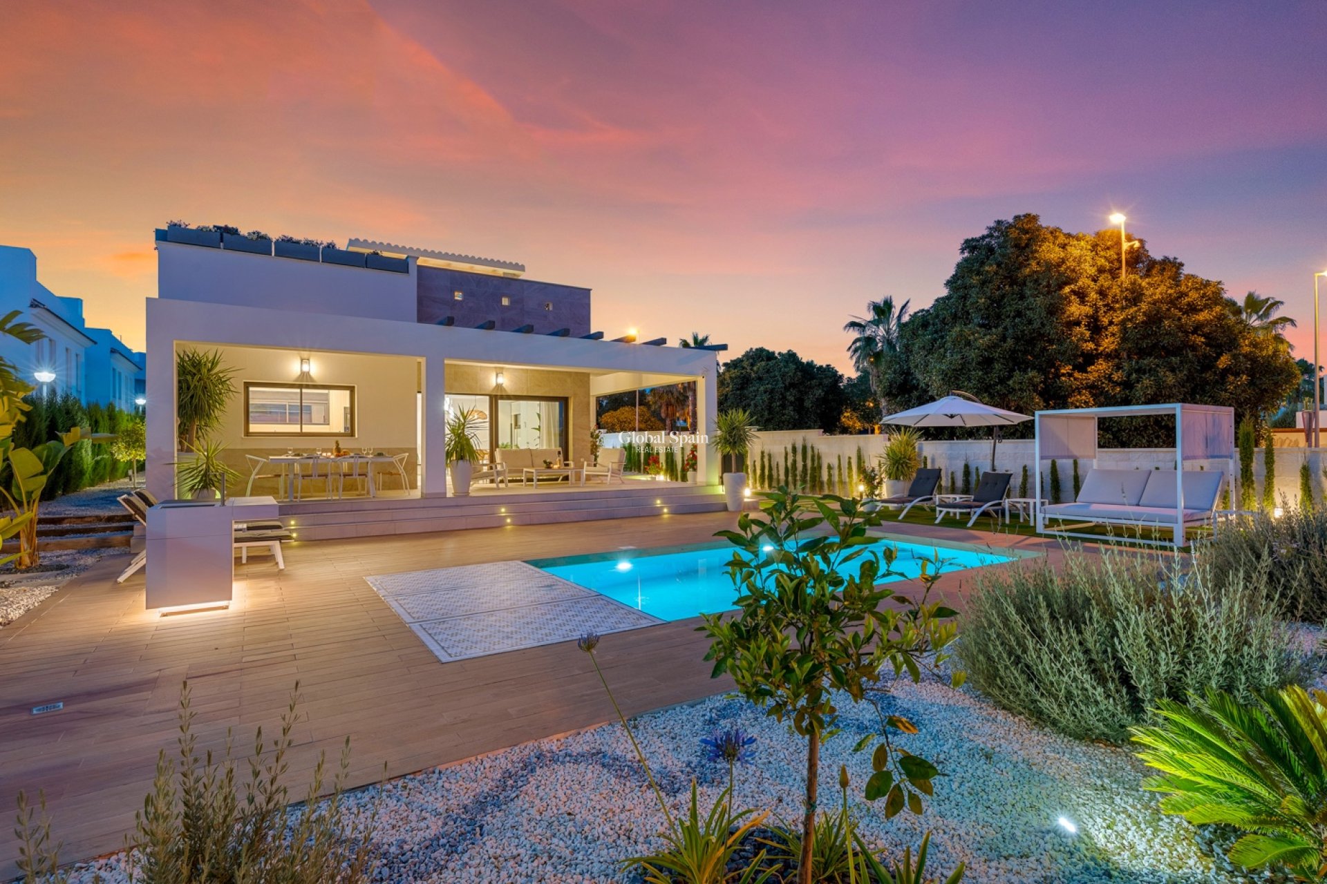 Resale - Villa -
CIUDAD QUESADA