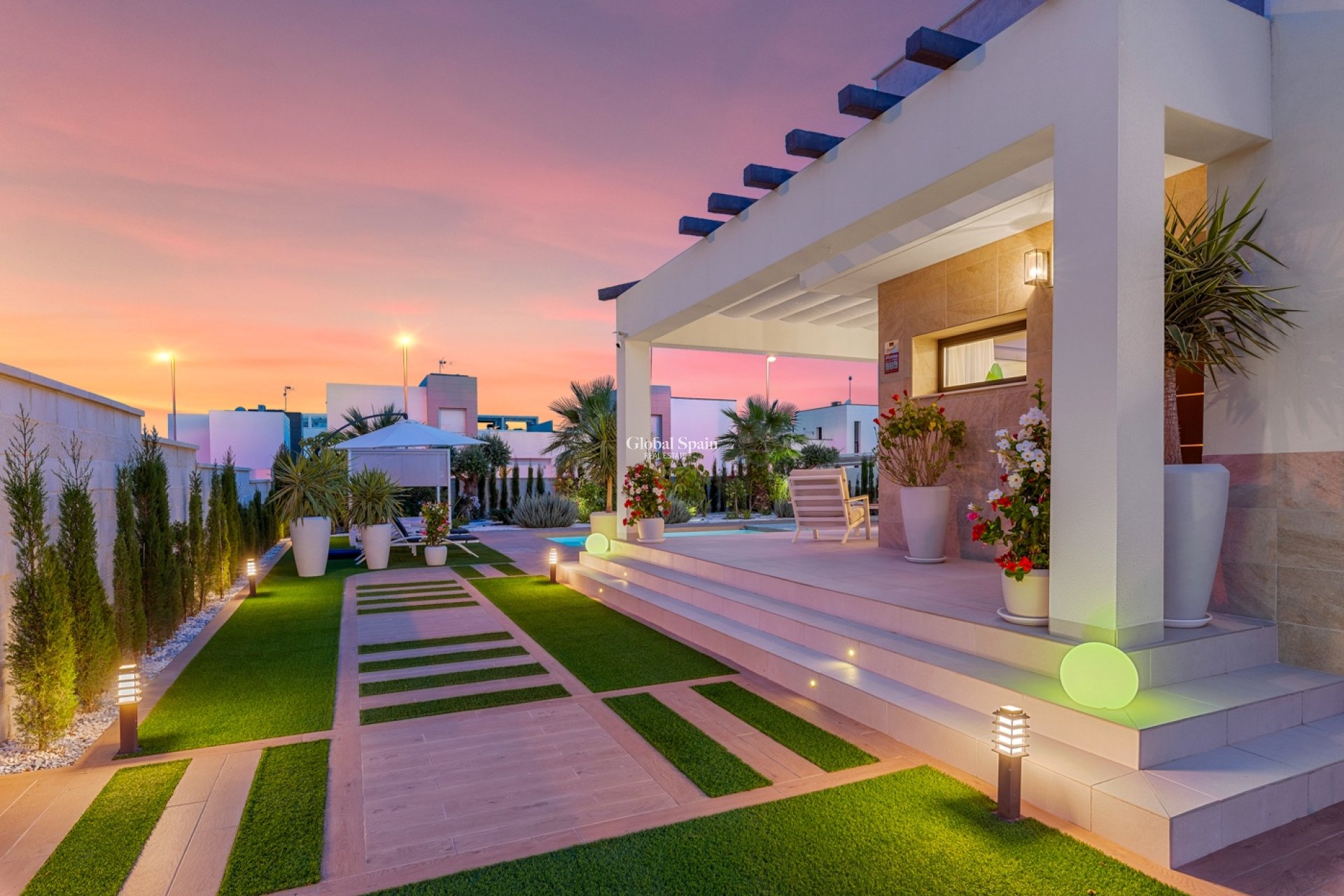 Resale - Villa -
CIUDAD QUESADA