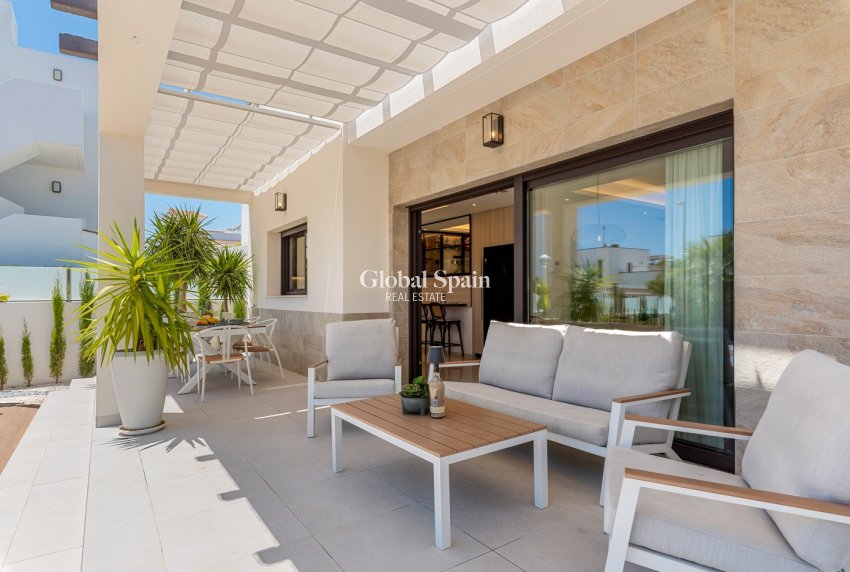 Resale - Villa -
CIUDAD QUESADA