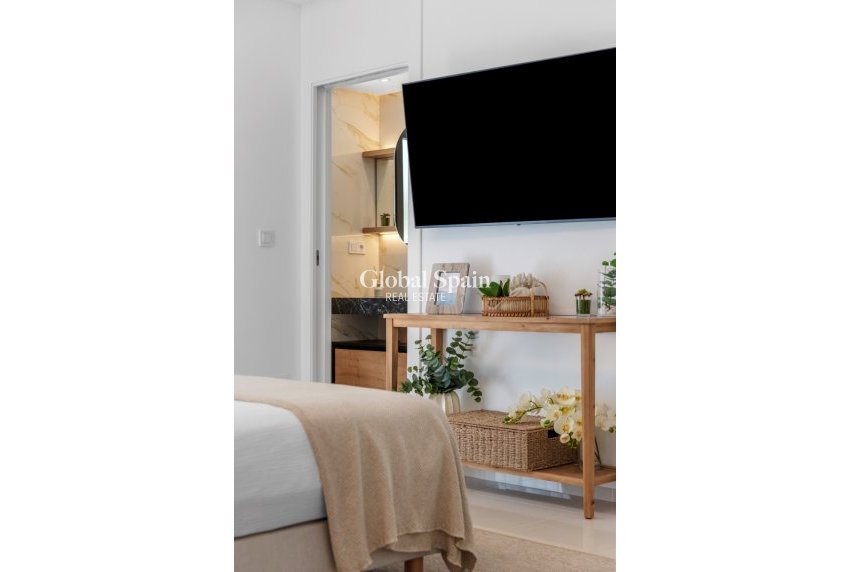 Resale - Villa -
CIUDAD QUESADA