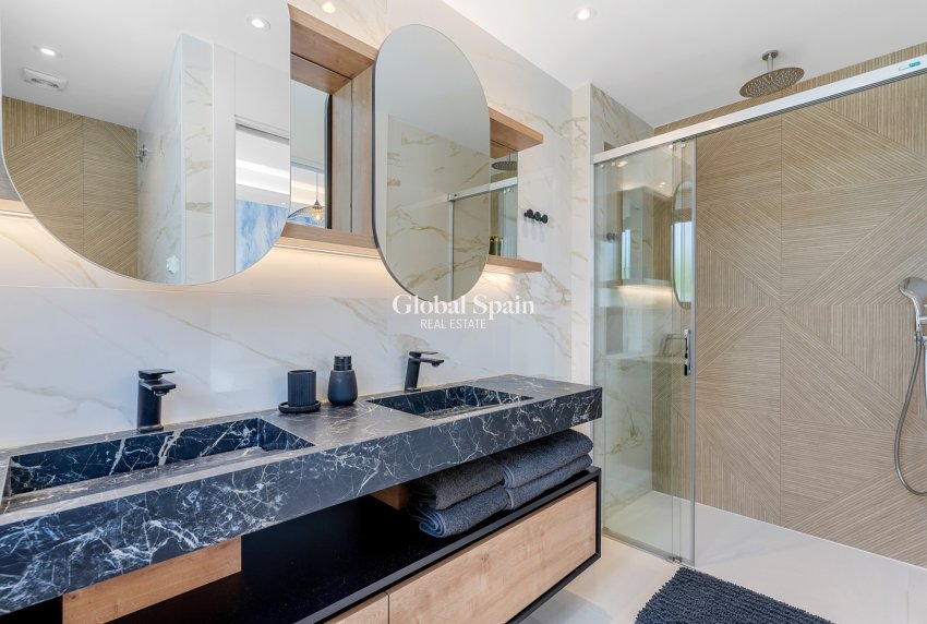 Resale - Villa -
CIUDAD QUESADA