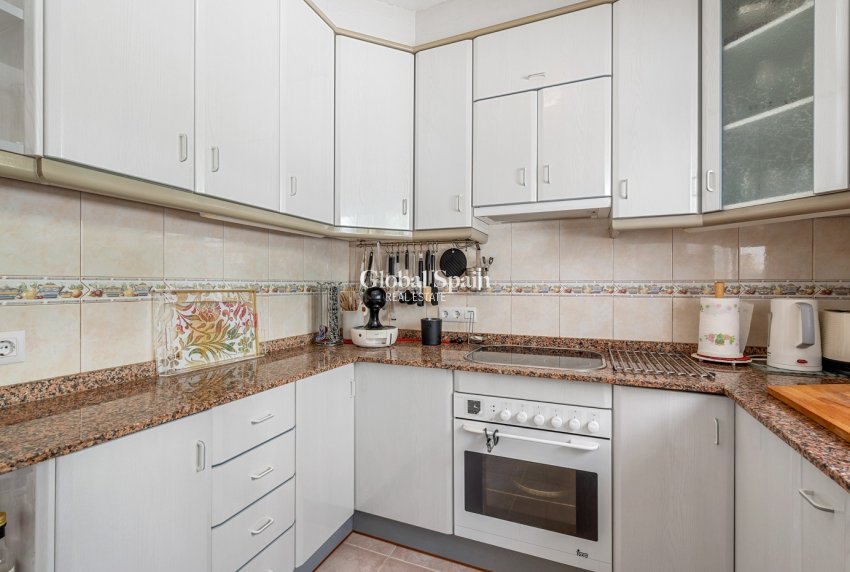 Resale - Villa -
CIUDAD QUESADA