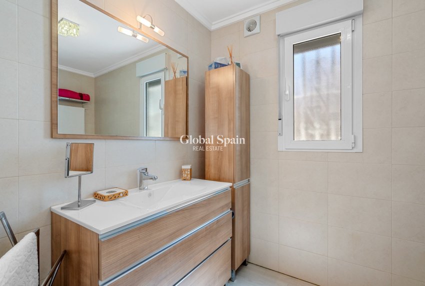 Resale - Villa -
CIUDAD QUESADA