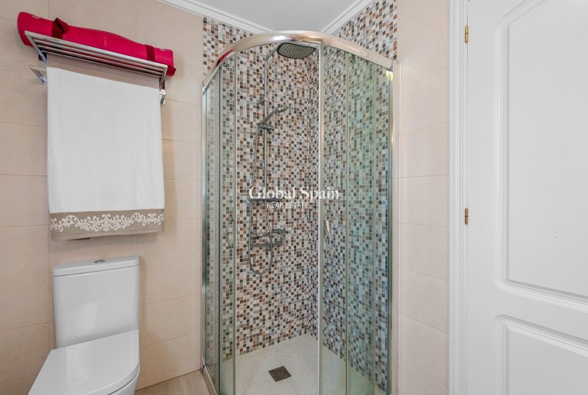 Resale - Villa -
CIUDAD QUESADA