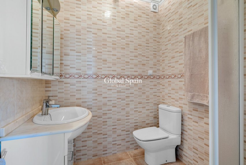 Resale - Villa -
CIUDAD QUESADA