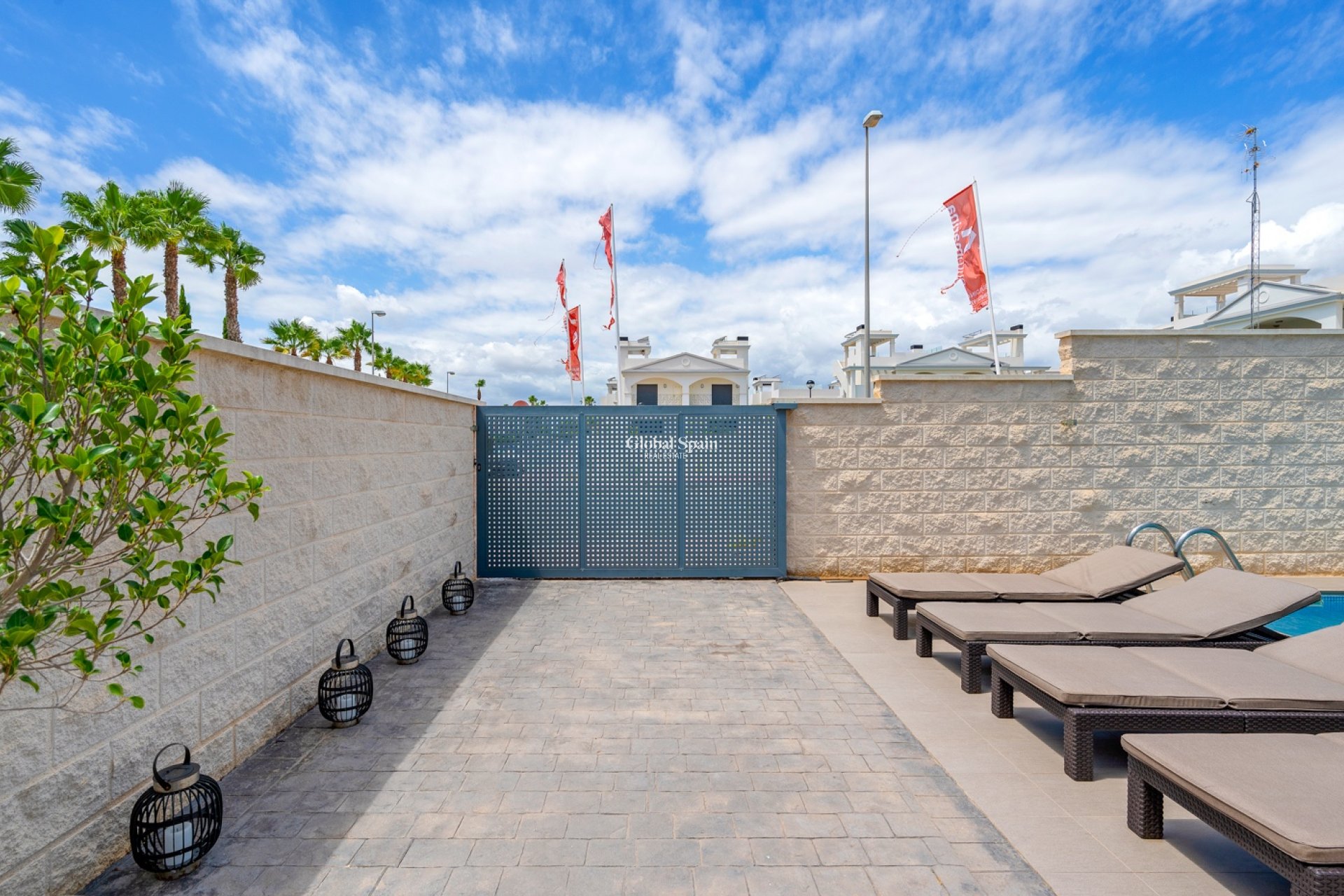 Resale - Villa -
CIUDAD QUESADA