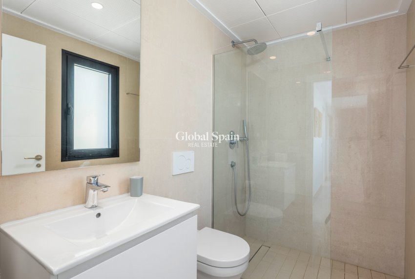 Resale - Villa -
CIUDAD QUESADA