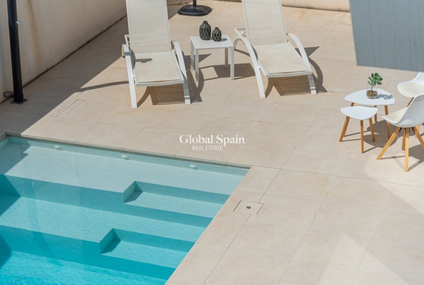 Resale - Villa -
CIUDAD QUESADA