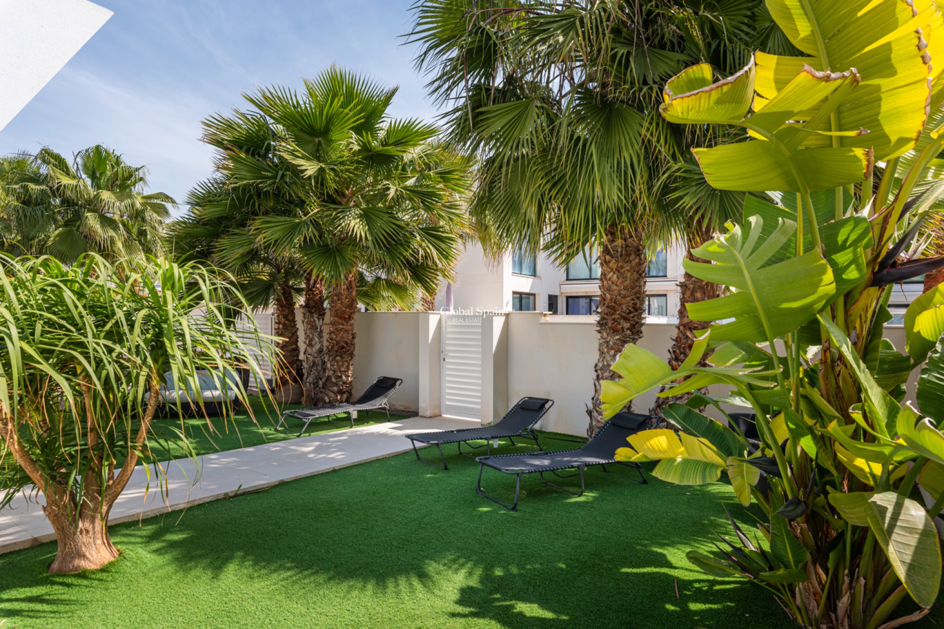 Resale - Villa -
CIUDAD QUESADA