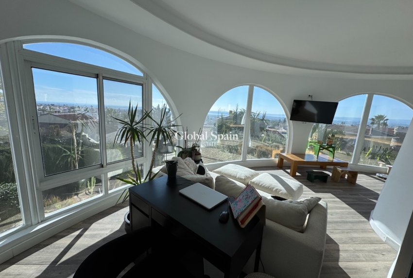 Resale - Villa -
CIUDAD QUESADA