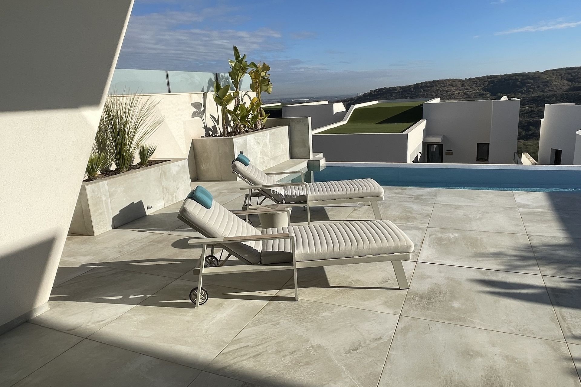 Resale - Villa -
CIUDAD QUESADA