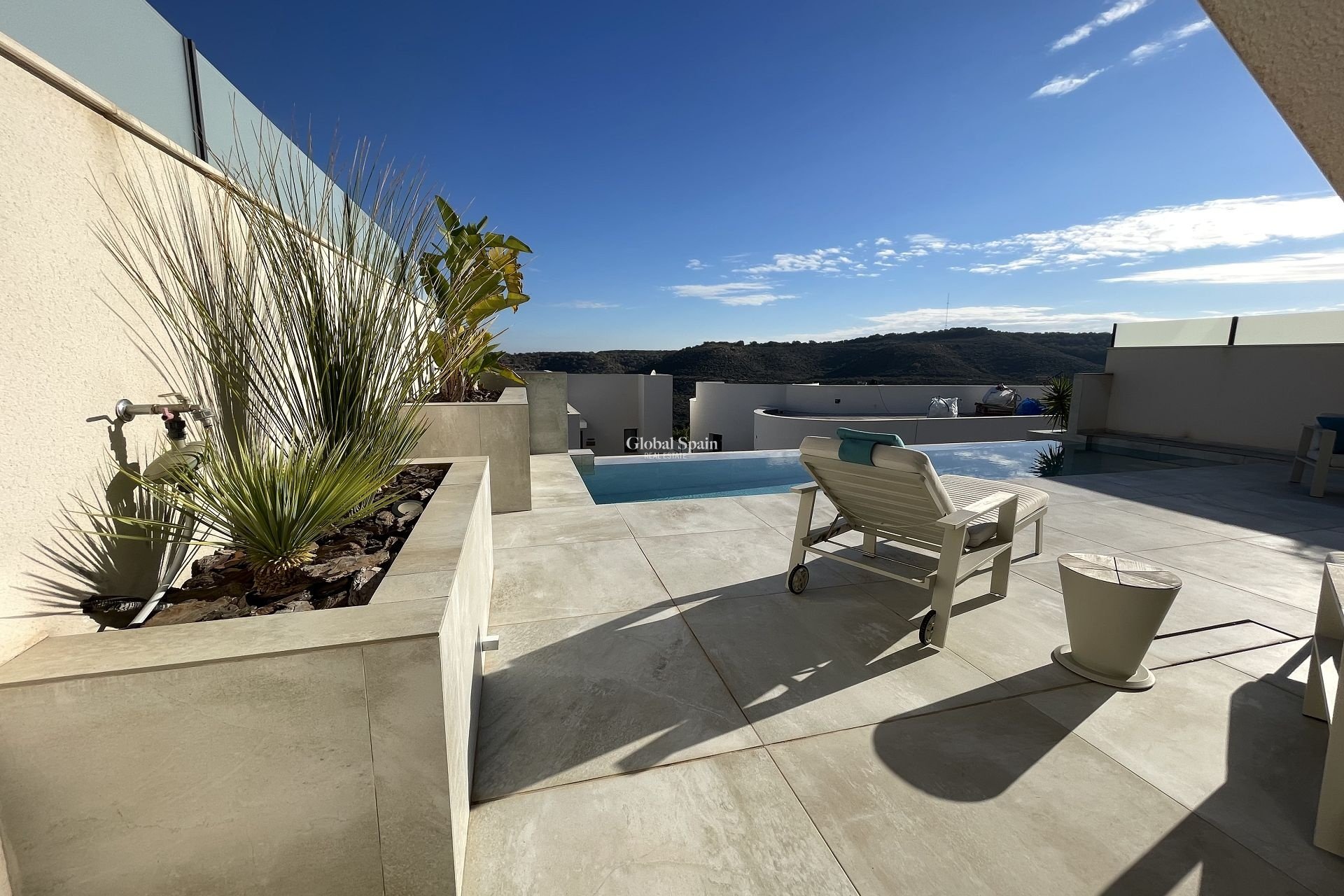 Resale - Villa -
CIUDAD QUESADA