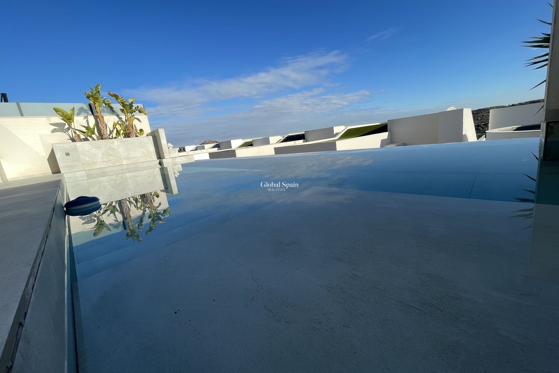 Resale - Villa -
CIUDAD QUESADA