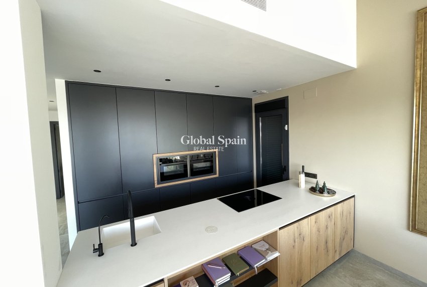 Resale - Villa -
CIUDAD QUESADA