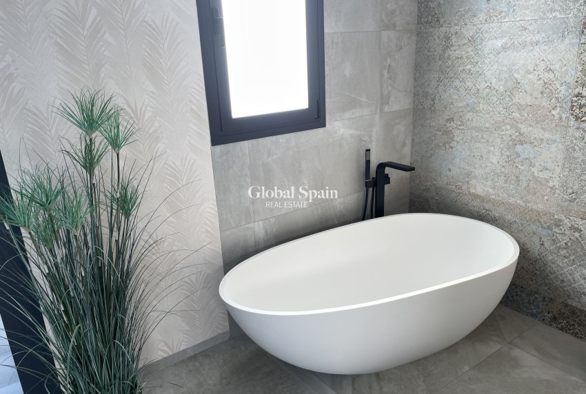 Resale - Villa -
CIUDAD QUESADA