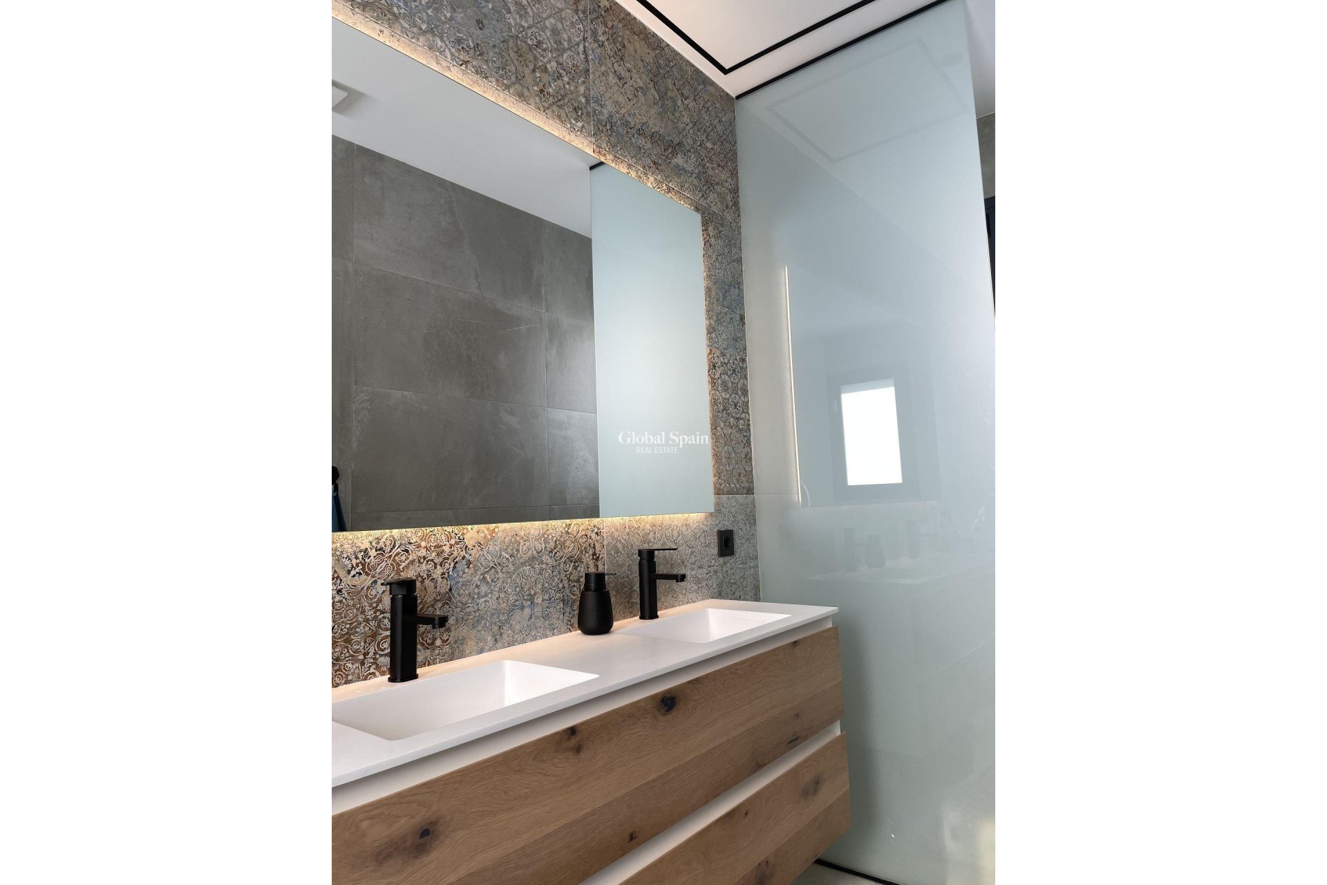 Resale - Villa -
CIUDAD QUESADA