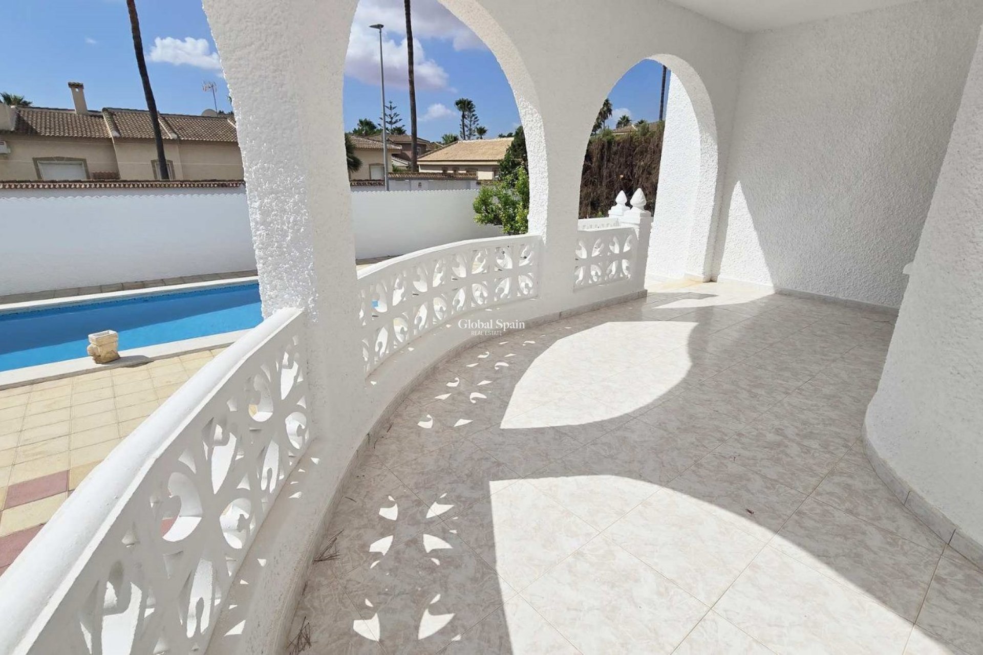 Resale - Villa -
CIUDAD QUESADA