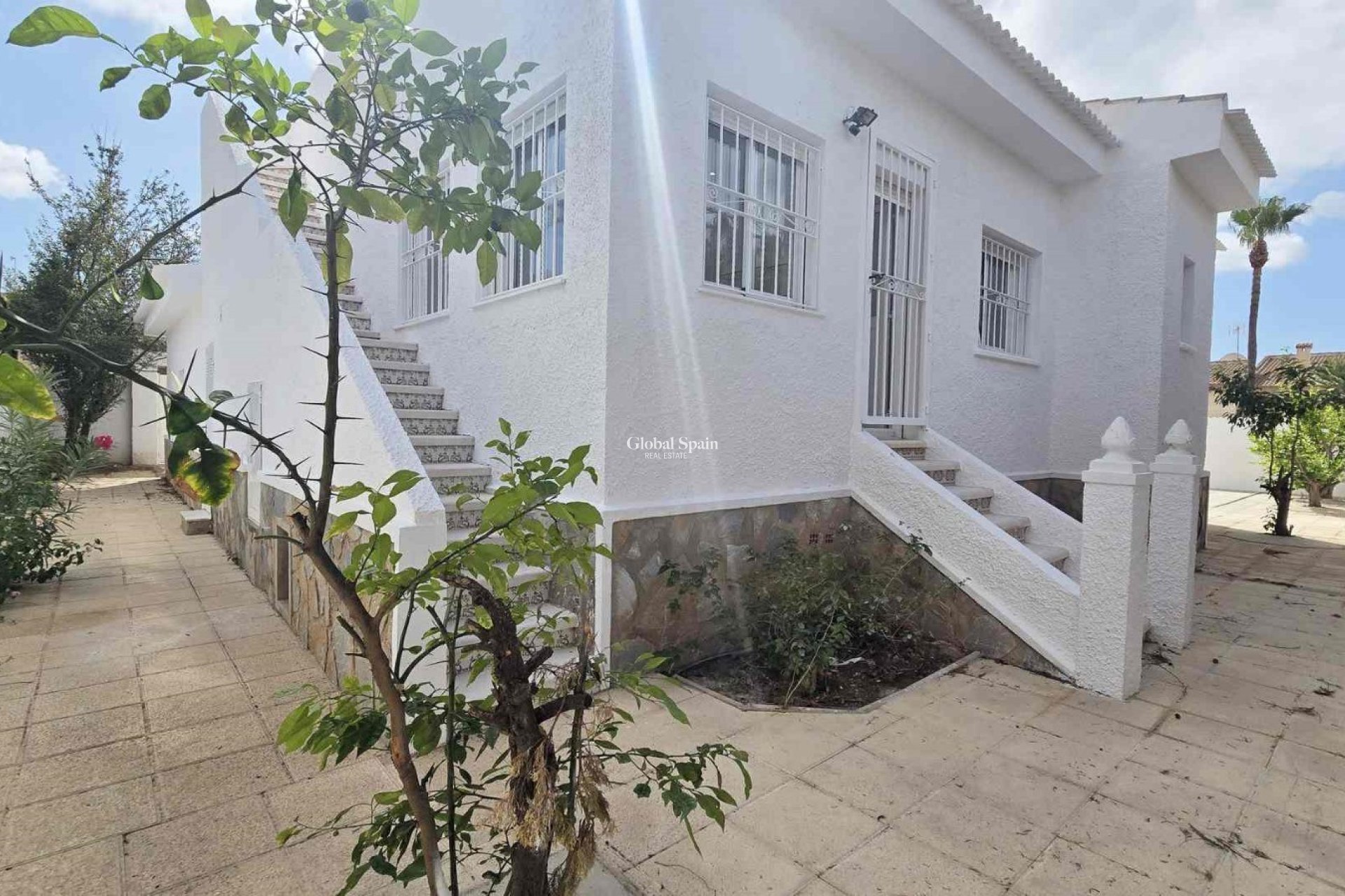 Resale - Villa -
CIUDAD QUESADA