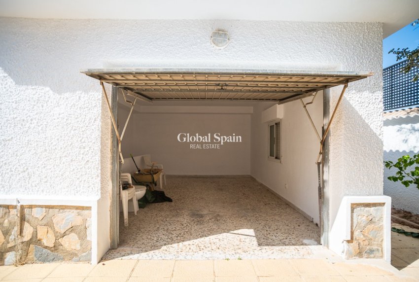 Resale - Villa -
CIUDAD QUESADA