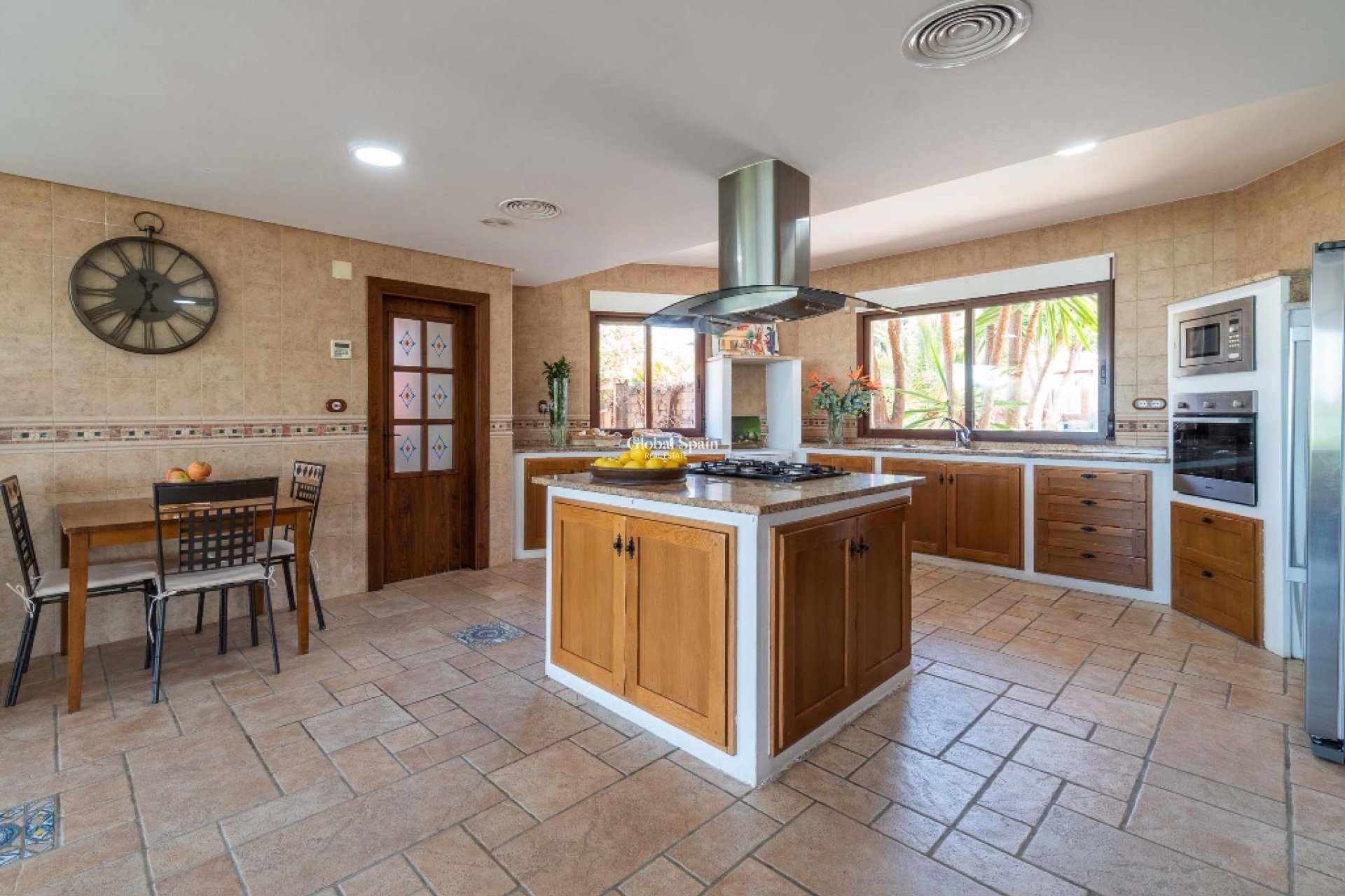 Resale - Villa -
Costa Blanca - Orihuela Costa