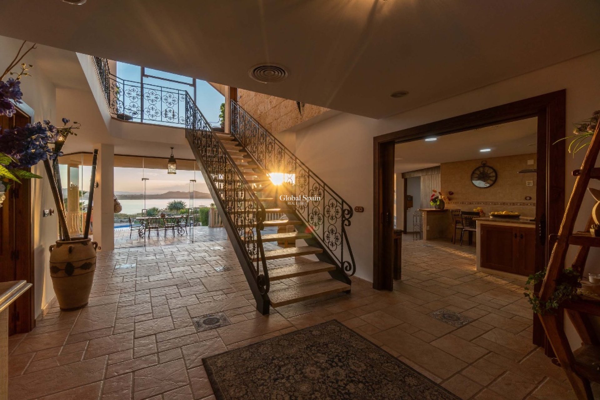 Resale - Villa -
Costa Blanca - Orihuela Costa