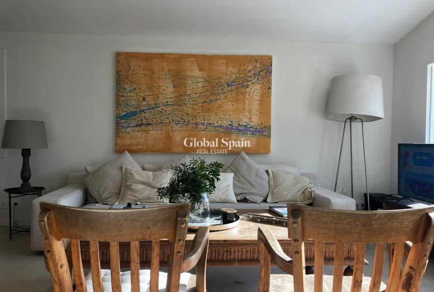 Resale - VILLA -
COSTA DE LA CALMA - Calvià