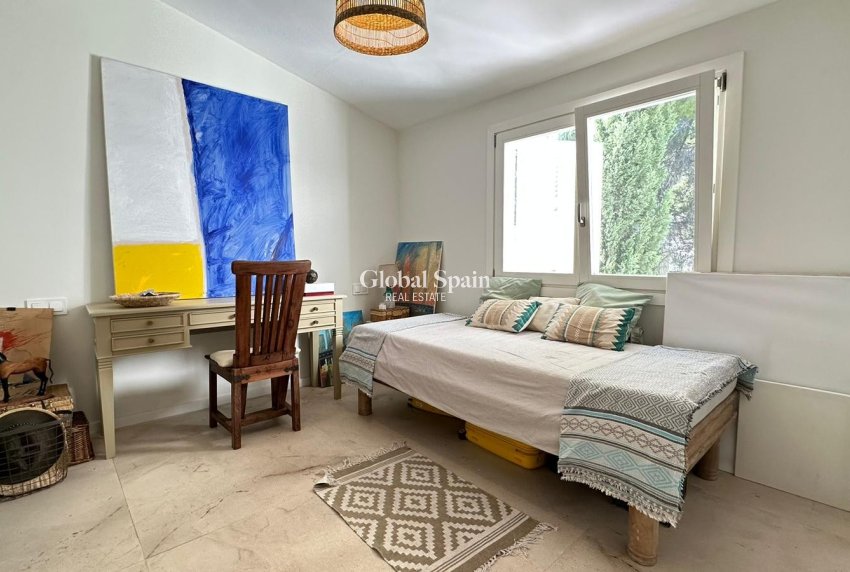 Resale - VILLA -
COSTA DE LA CALMA - Calvià