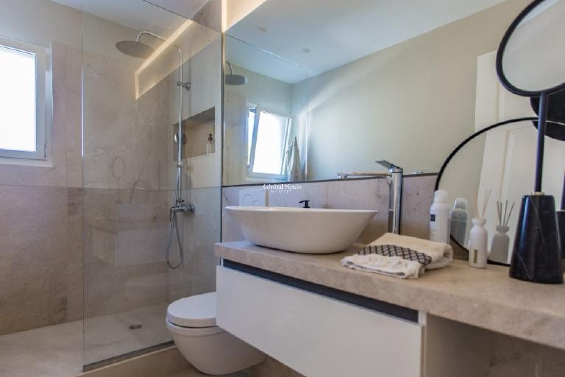 Resale - VILLA -
COSTA DE LA CALMA - Calvià