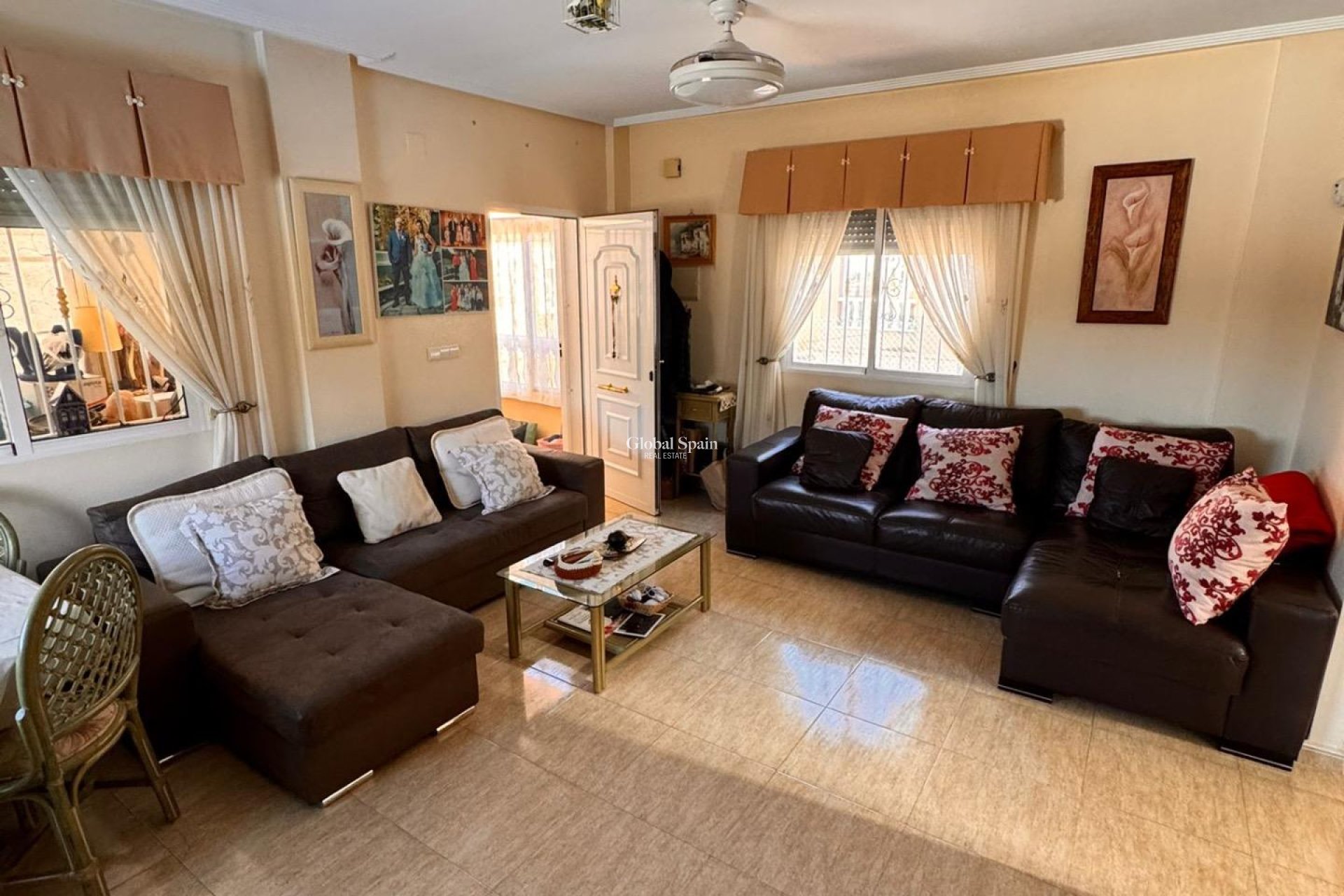Resale - VILLA -
COX - Cox