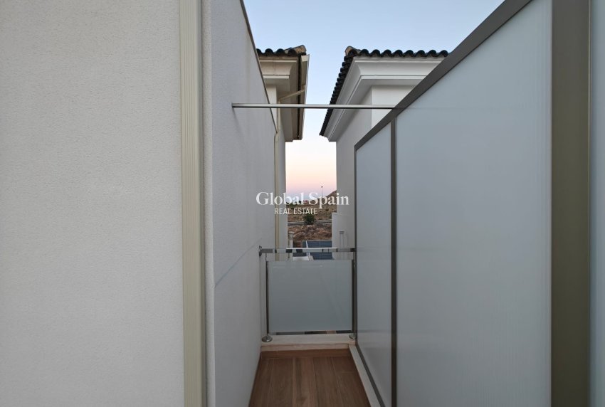 Resale - VILLA -
COX - Cox