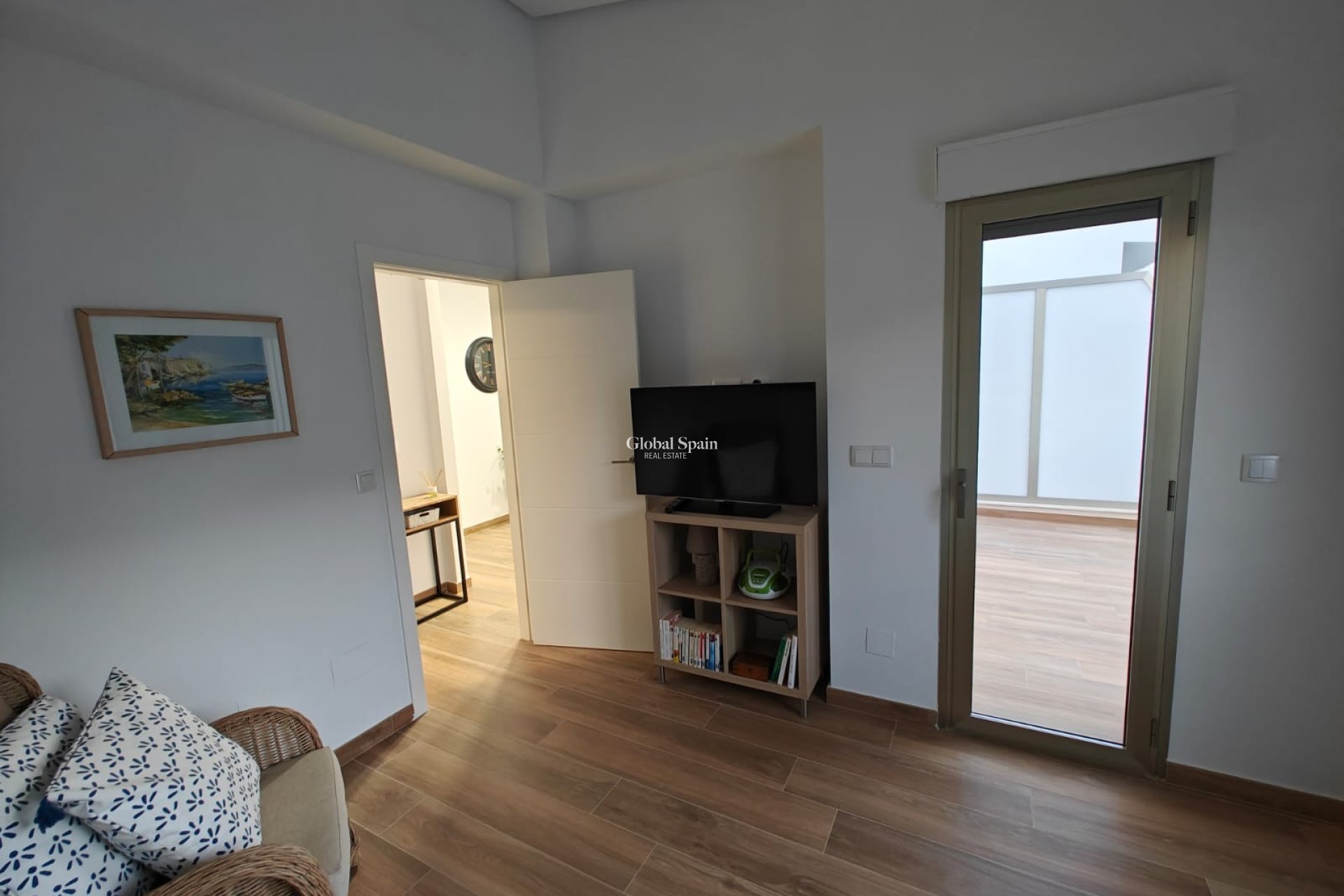 Resale - VILLA -
COX - Cox