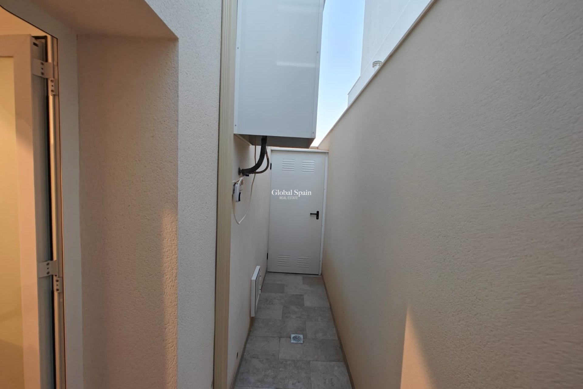 Resale - VILLA -
COX - Cox