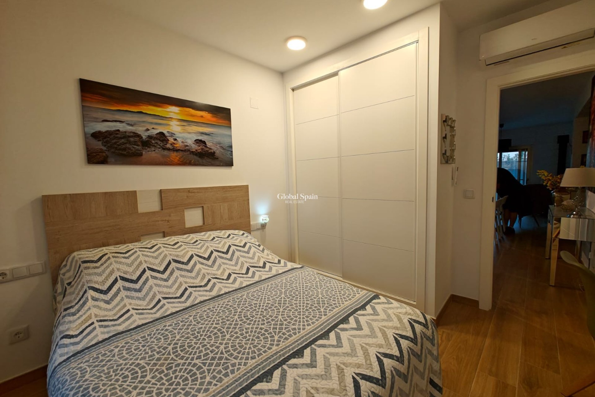 Resale - VILLA -
COX - Cox