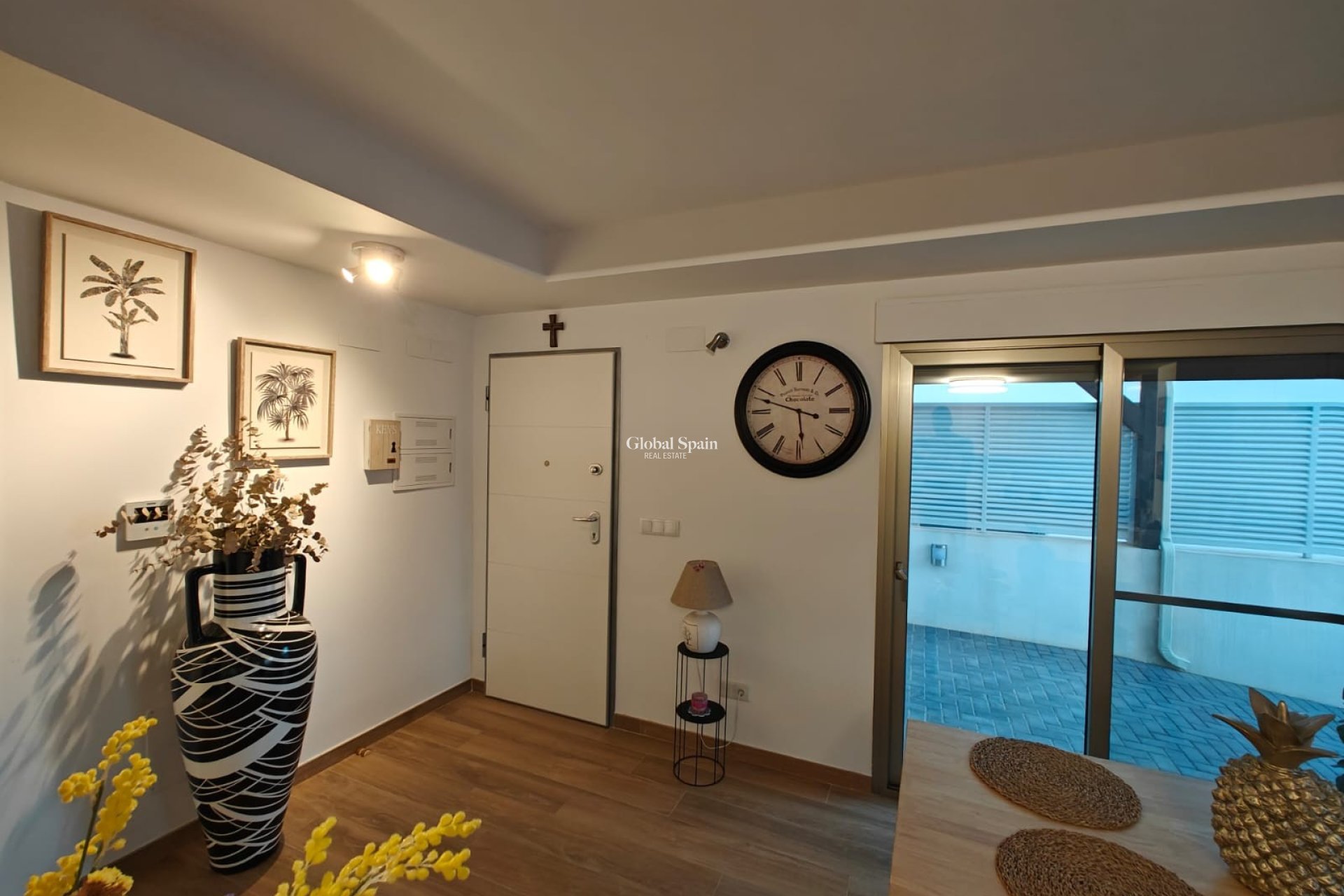 Resale - VILLA -
COX - Cox