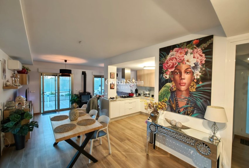 Resale - VILLA -
COX - Cox