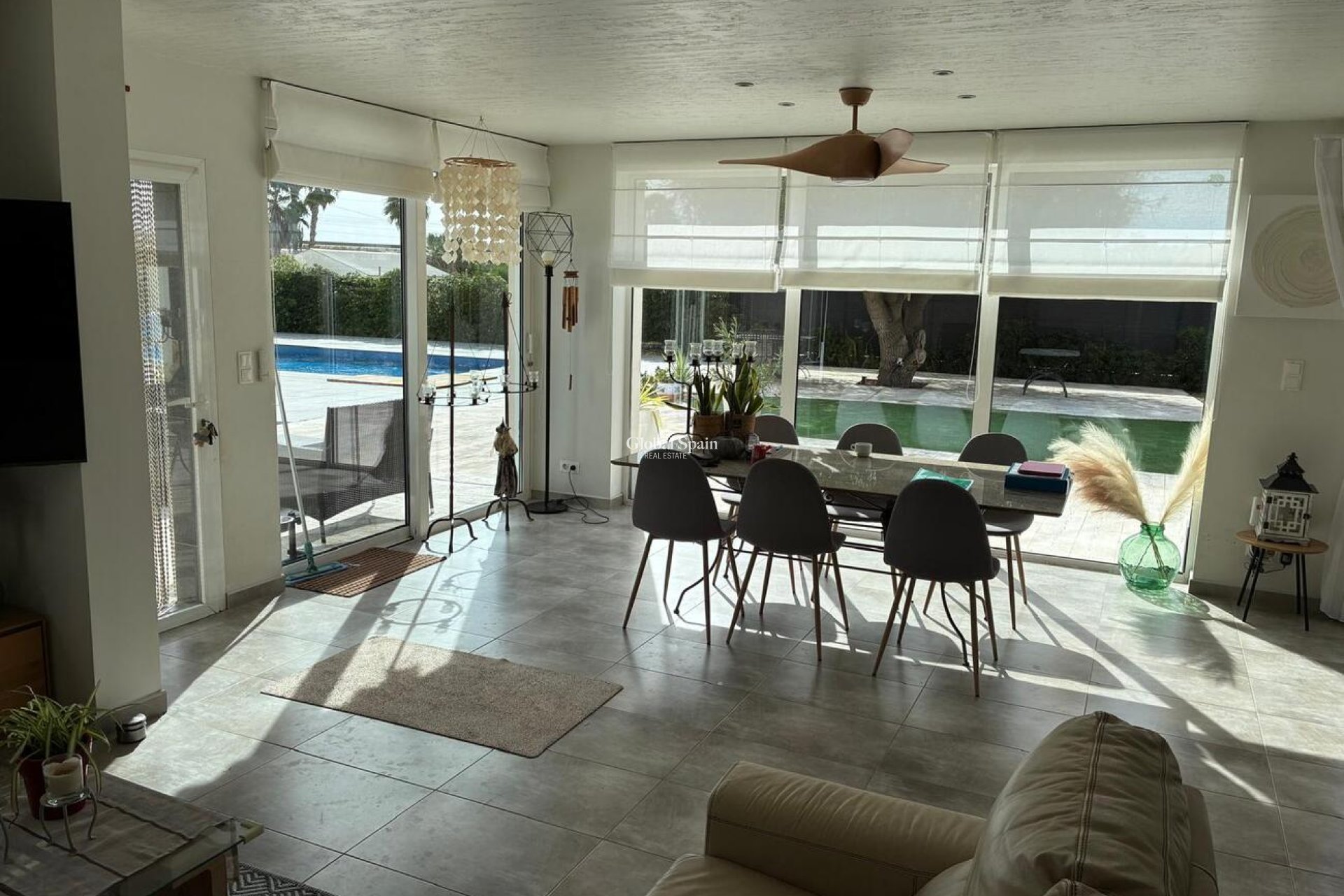 Resale - VILLA -
CREVILLENTE - Costa Blanca
