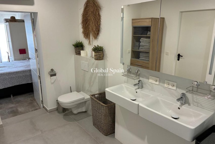 Resale - VILLA -
CREVILLENTE - Costa Blanca
