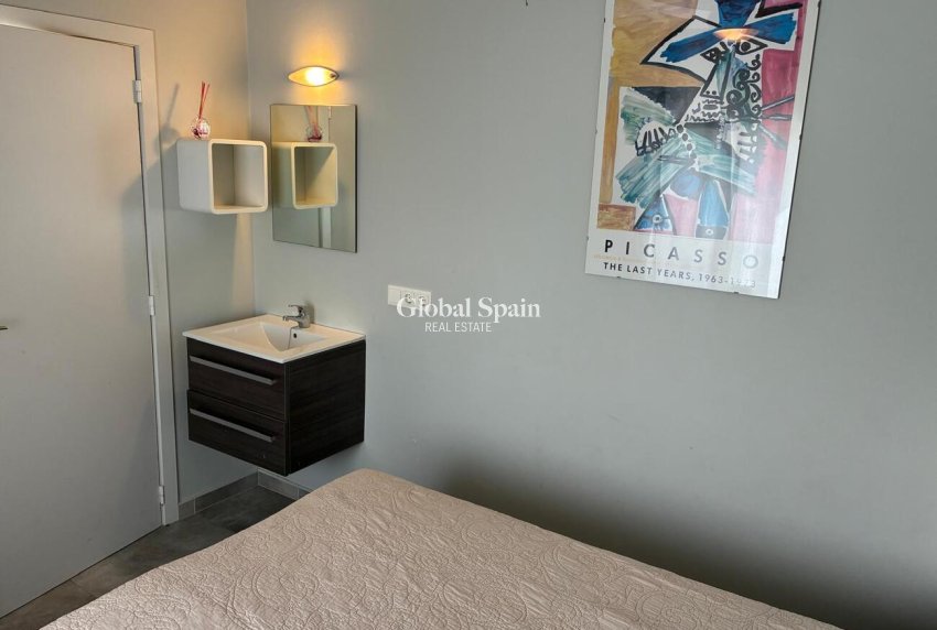 Resale - VILLA -
CREVILLENTE - Costa Blanca